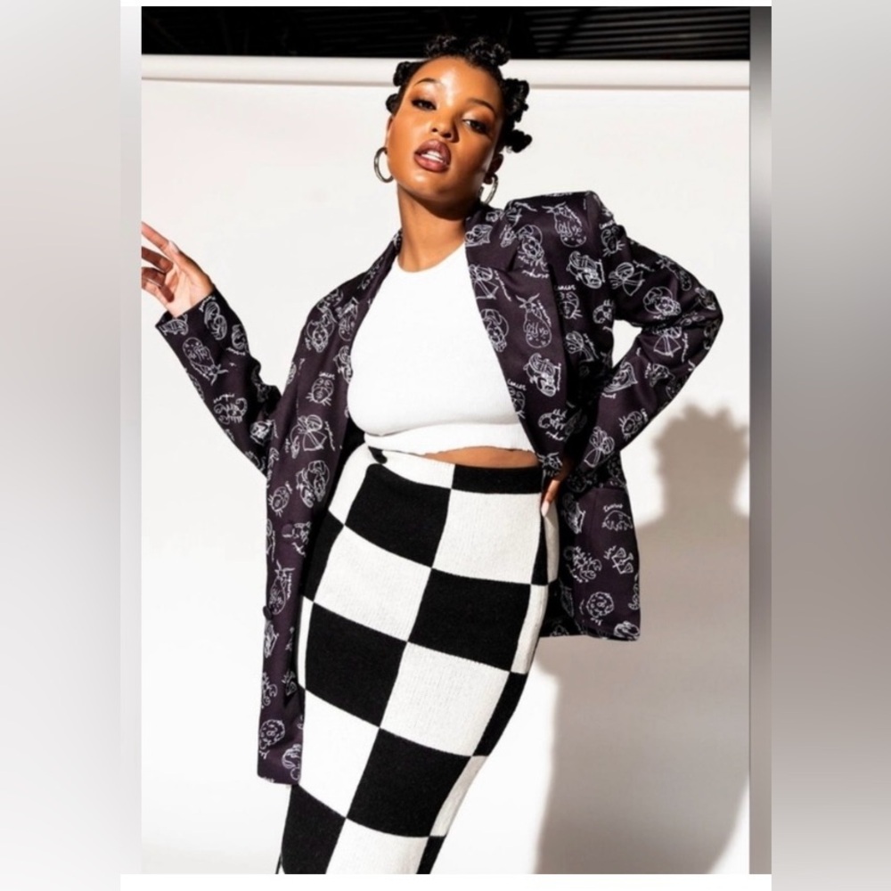 Dressed in LALA Zodiac Boyfriend Blazer size Medium